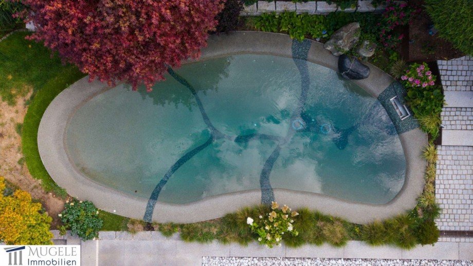 Luftaufnahme Pool Einfamilienhaus Nufringen