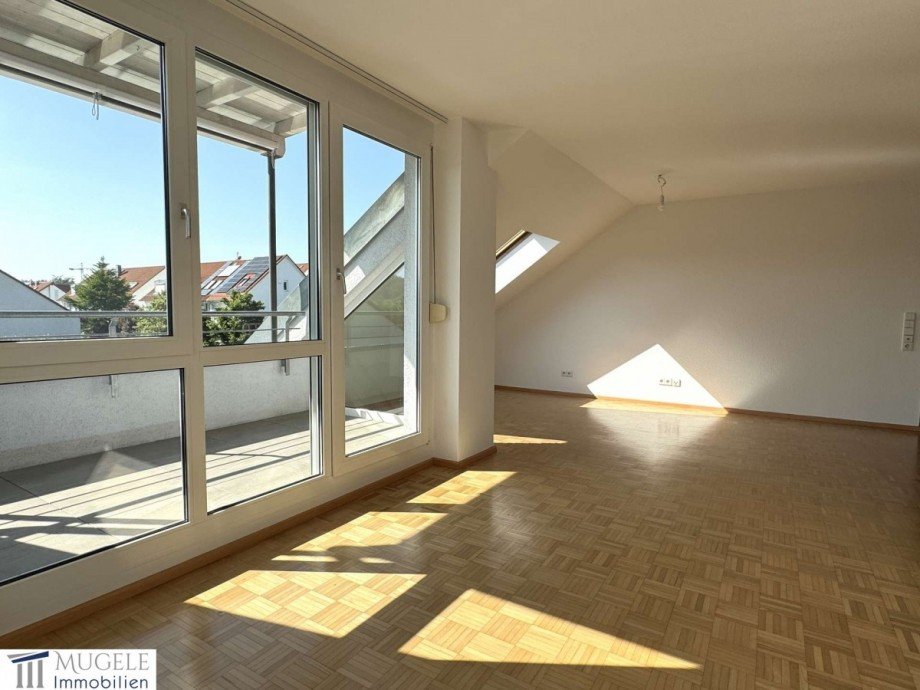 Ess/Wohnbereich/Loggia Dachgeschosswohnung Renningen