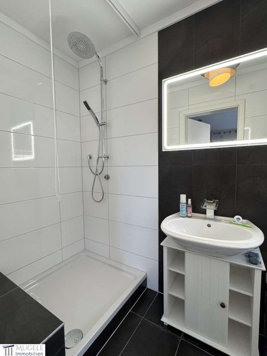 Badezimmer im Schlafzimmer UG Einfamilienhaus Sch�mberg