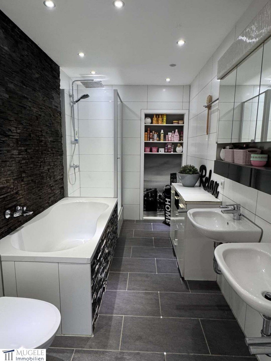 Badezimmer UG Einfamilienhaus Sch�mberg