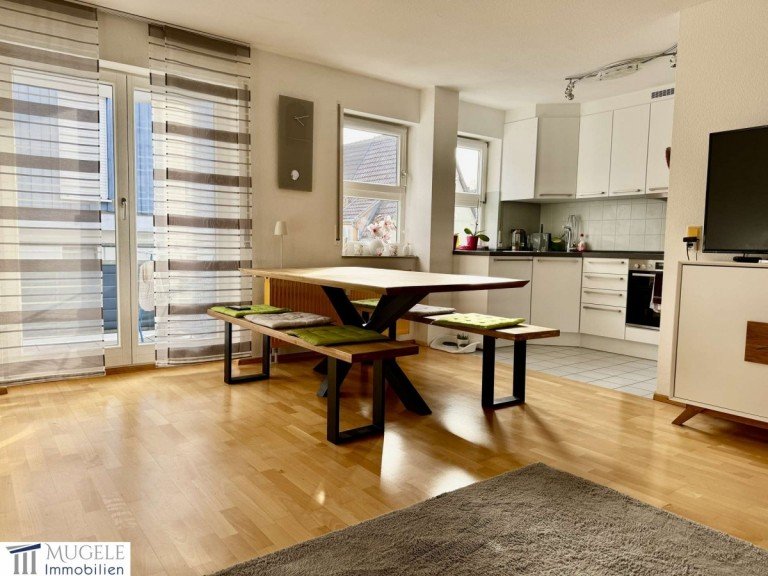 Essbereich/ K�che Aidlingen Etagenwohnung Einziehen und wohlf�hlen: Moderne 3-Zimmer-Wohnung in Aidlingen