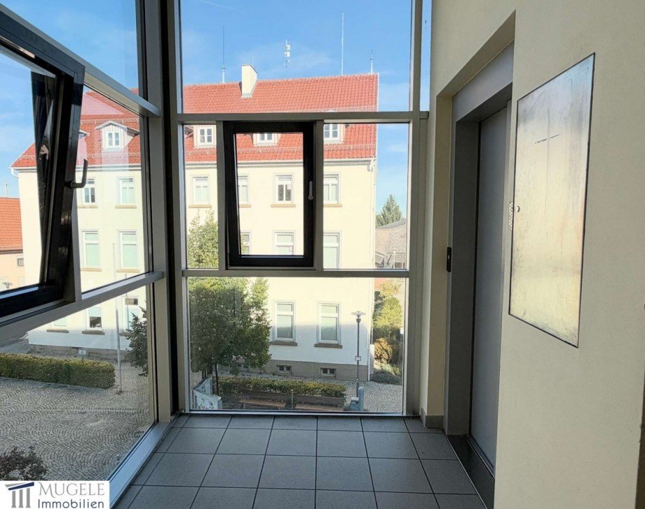 Treppenhaus/Aufzug Etagenwohnung G�ufelden