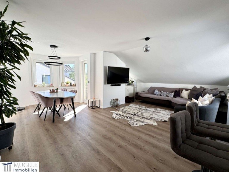 Wohn/Essbereich Sindelfingen Dachgeschosswohnung Traumhafte 3-Zimmer-Dachgeschosswohnung in Sindelfingen mit Sonnenloggia!
