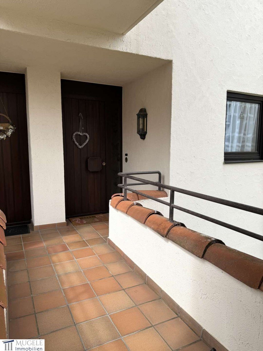 Haust�re Etagenwohnung Sindelfingen