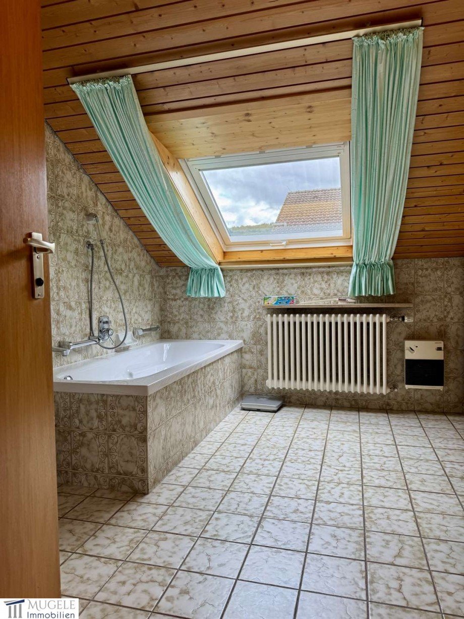 Badezimmer DG Einfamilienhaus G�rtringen