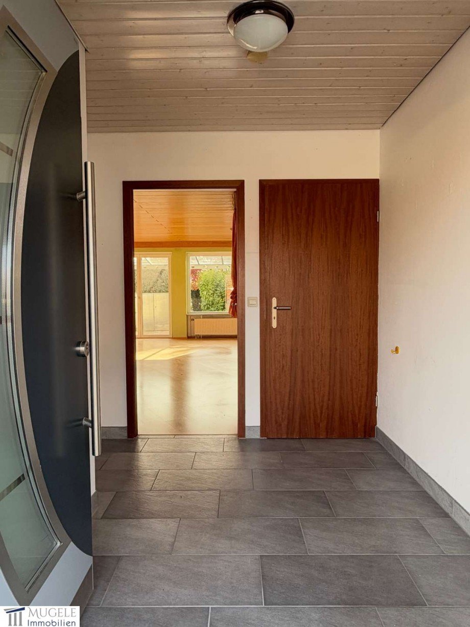 Eingangsbereich EG Reihenmittelhaus G�ufelden