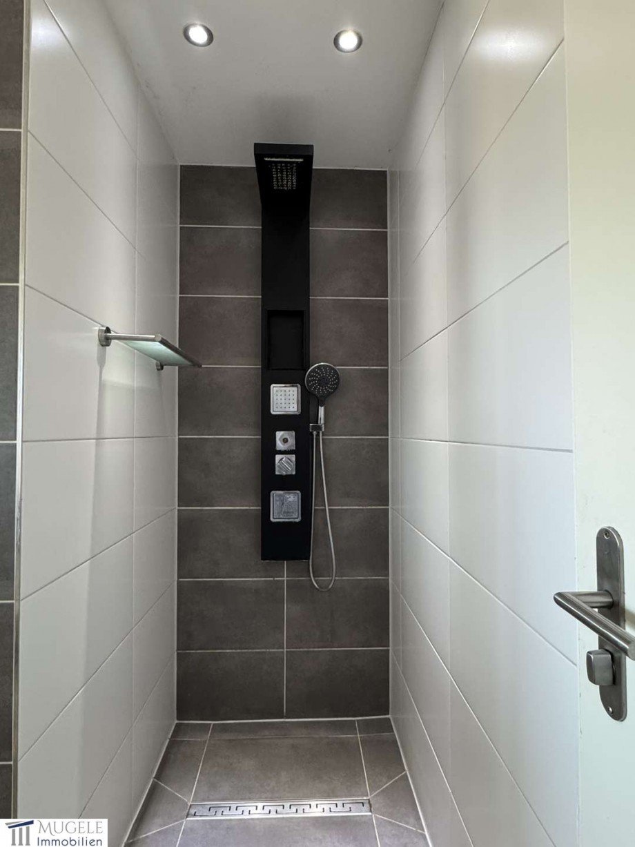 Dusche Einfamilienhaus Sch�mberg