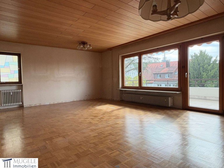 Wohnzimmer Stuttgart Etagenwohnung 3-Zimmer-Wohnung mit zwei Balkonen, Garage und herrlichem Ausblick in Stuttgart-Ost | Buchwald