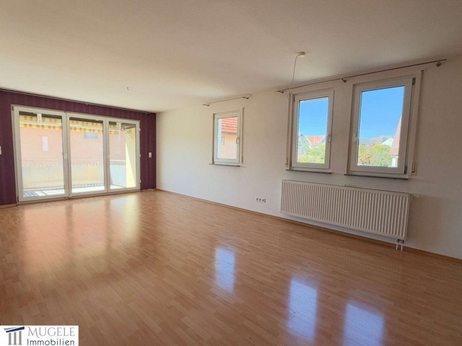 Wohn/Essbereich Etagenwohnung G�ufelden