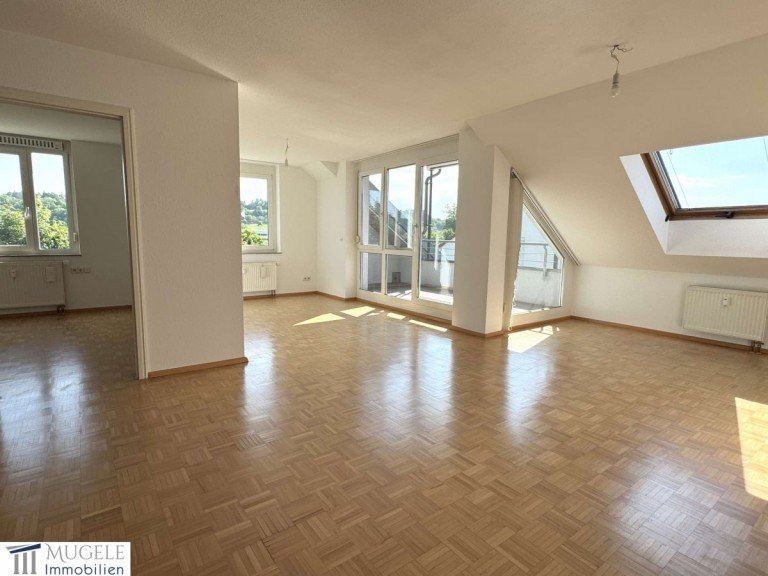 Wohn/Essbereich Renningen Dachgeschosswohnung Wohnkomfort mit Flair - Stilvolle 3-Zimmer-Dachgeschosswohnung in Renningen-Malmsheim!