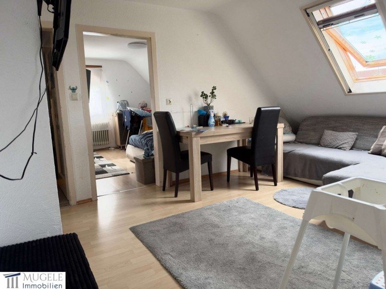 Wohn/ Essbereich B�blingen Dachgeschosswohnung Gem�tliche 3-Zimmer-Dachgeschosswohnung in B�blingen-Dagersheim